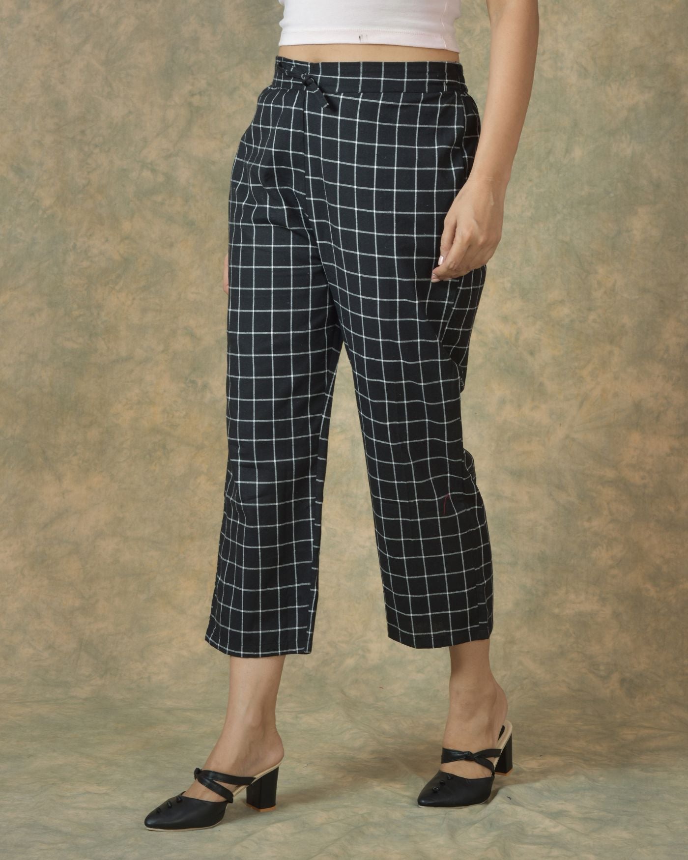 Black White Cotton Checks Regular Pant